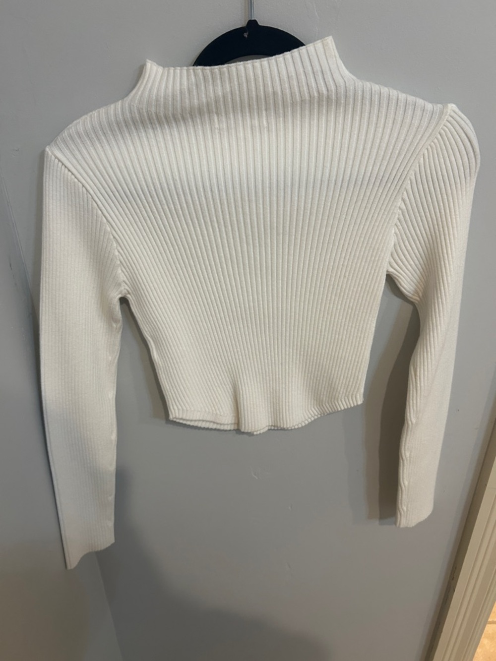 MABLE Cropped white Ribbed Mock Neck Sweater - Picture 3 of 3